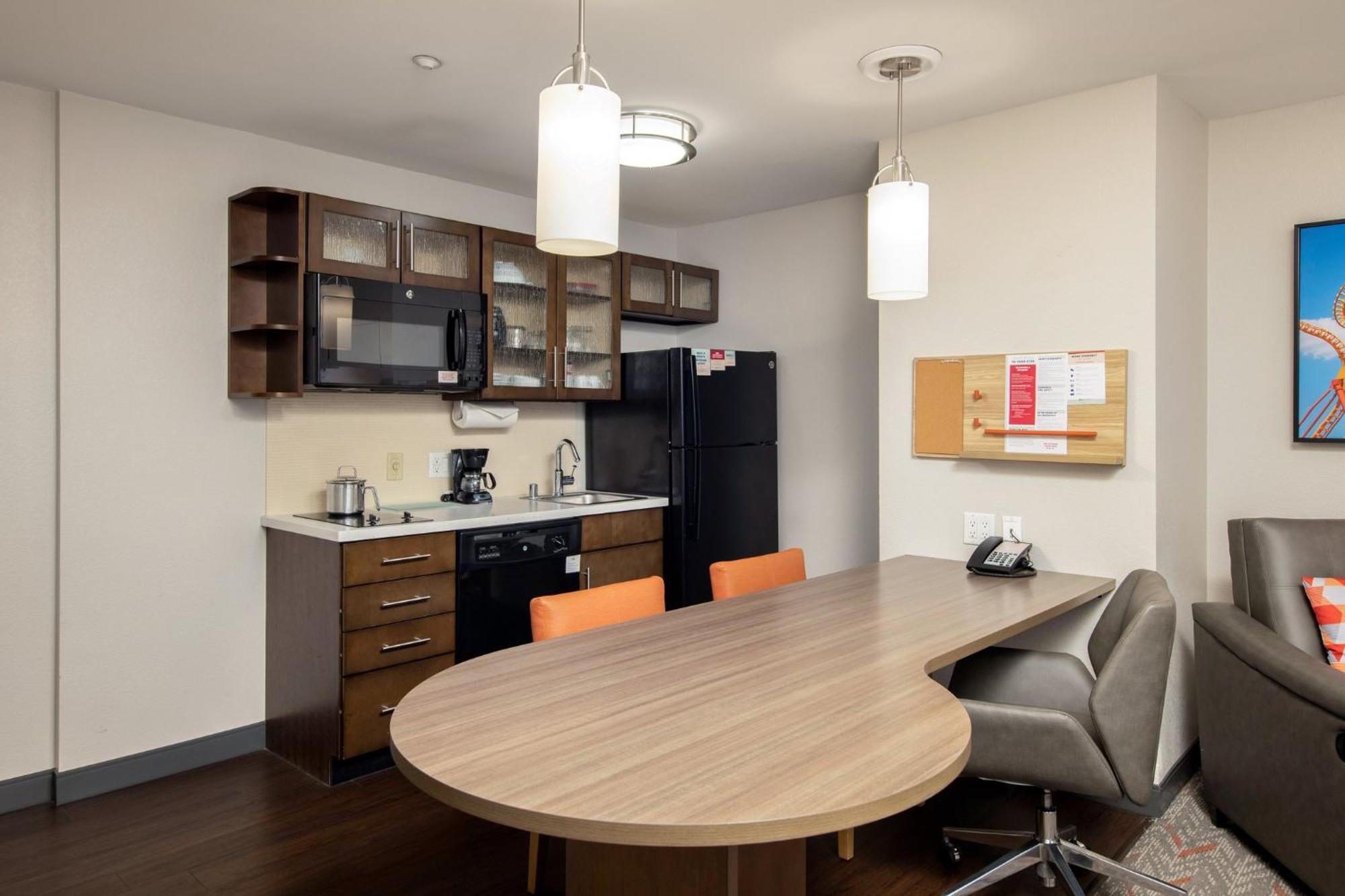 Candlewood Suites Anaheim - Resort Area By Ihg Bagian luar foto