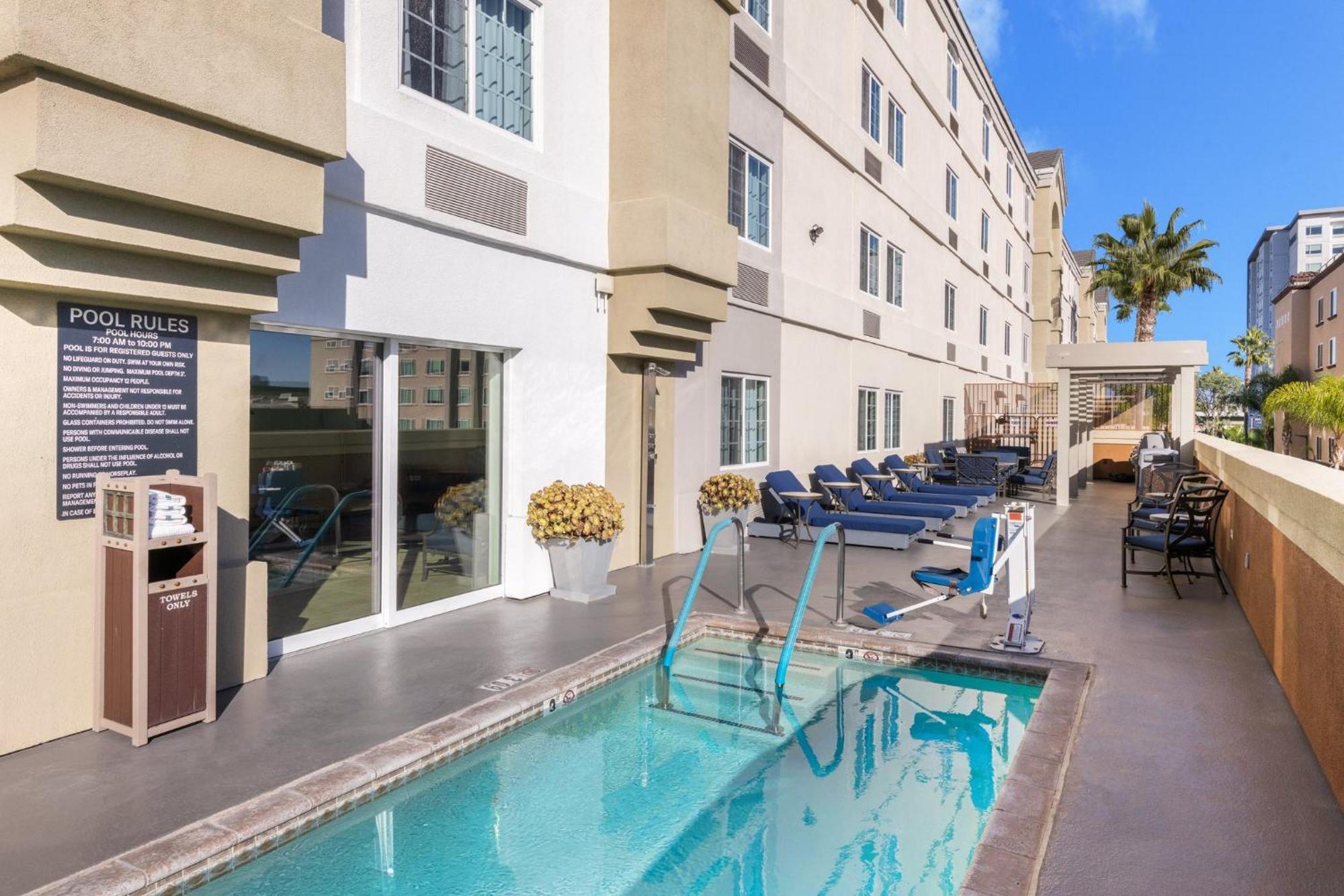 Candlewood Suites Anaheim - Resort Area By Ihg Bagian luar foto