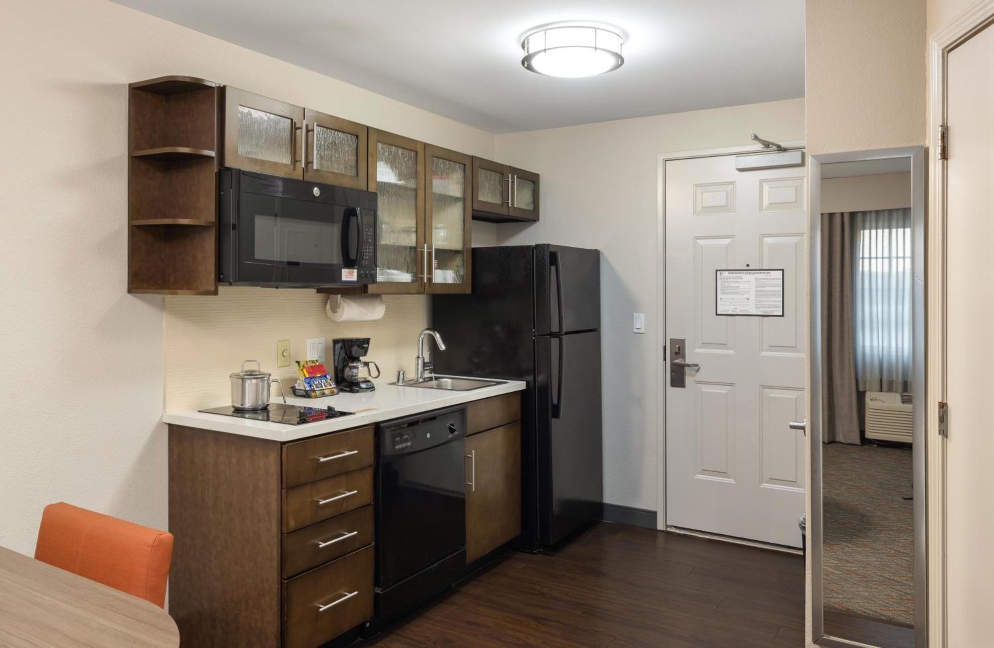 Candlewood Suites Anaheim - Resort Area By Ihg Bagian luar foto