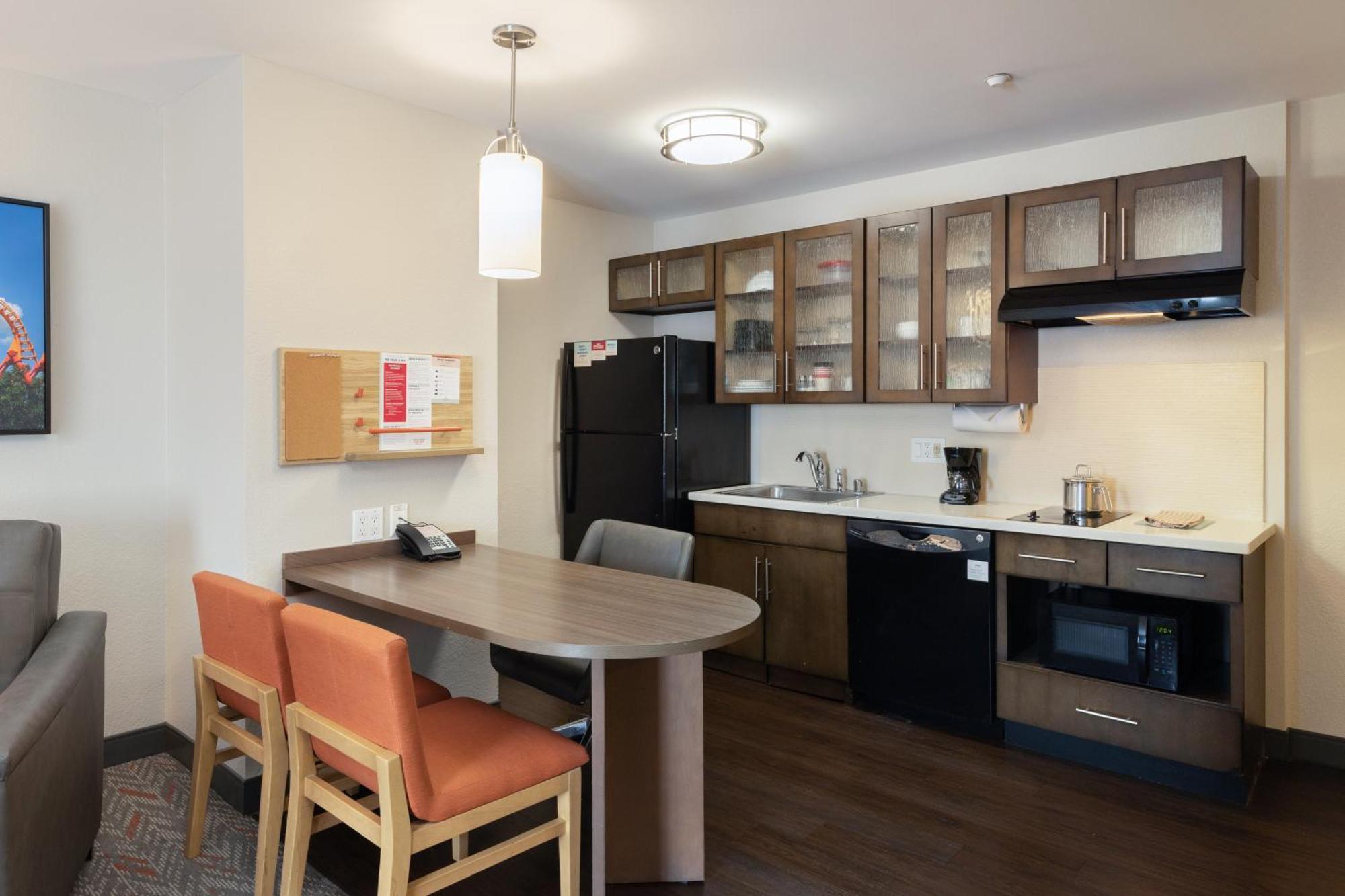 Candlewood Suites Anaheim - Resort Area By Ihg Bagian luar foto